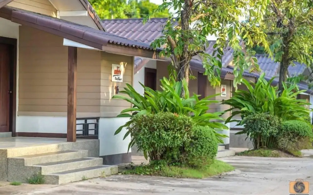 The Laekhong River Resort