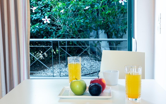 Bella Vista Hotel by Checkin