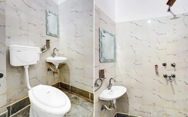 Oyo 81119 Hotel Prince