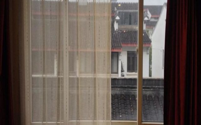 Langshi Holiday Hotel