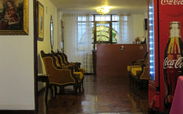 Las Palmeras Inn