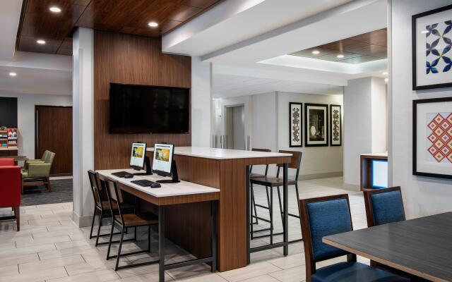 Holiday Inn Express & Suites Saskatoon by IHG