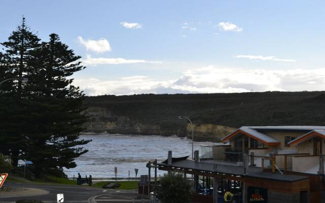 Loch Ard Motor Inn