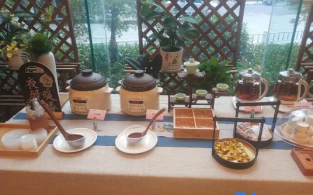 Scholars Hotel (Zhenjiang City Government Sports Exhibition Center)