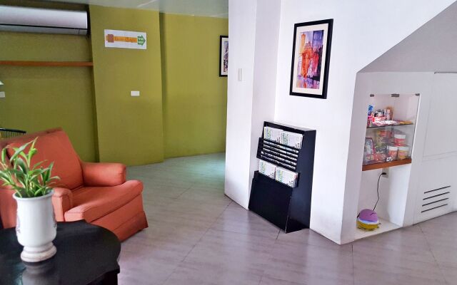 Royale Parc Inn & Suites