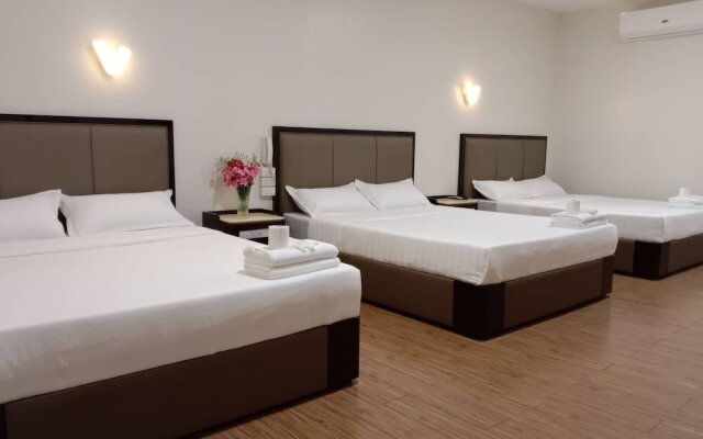Meaco Royal Hotel- Lucena