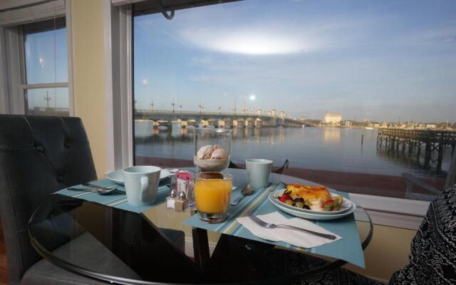 Edgewater Inn