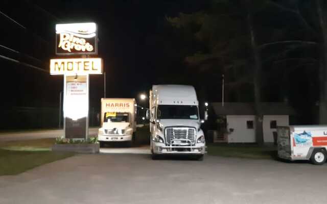 Pine Grove Motel