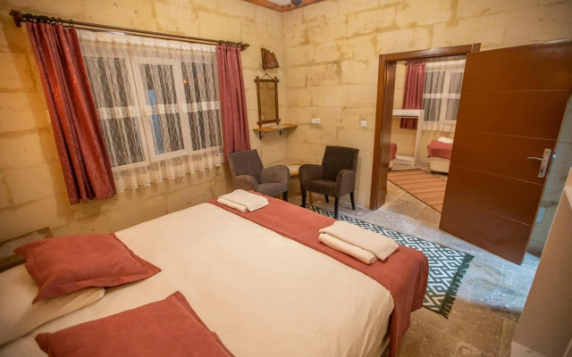 Capiedra Hotel