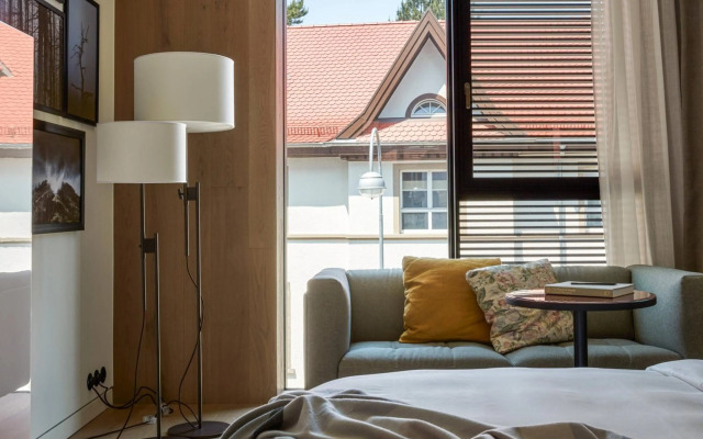 Roomers Baden-Baden, Autograph Collection