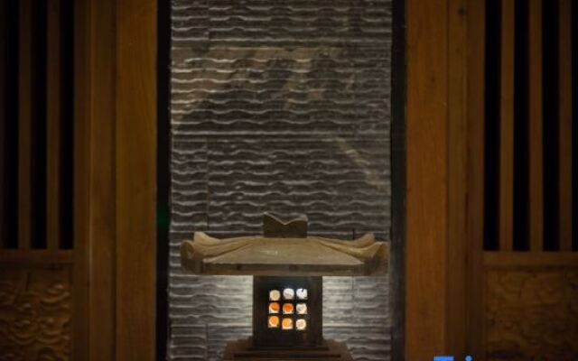 Xianyun Lakeside Hostel