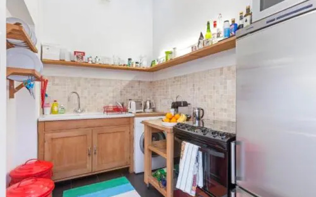 South Kensington Serviced Studio with Spa