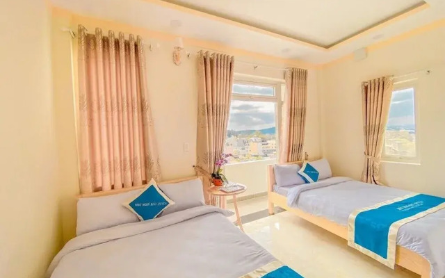 Do Quyen Hotel