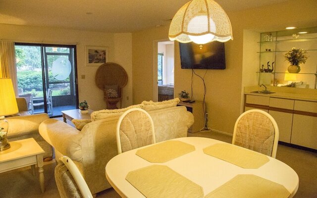 Clubview Country Club 2 Bedroom Condo