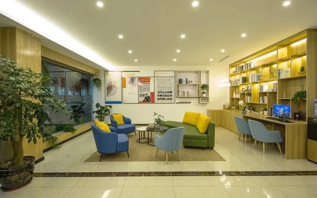 Green Tree Inn Tengchong Rehai Hot Spring Airport