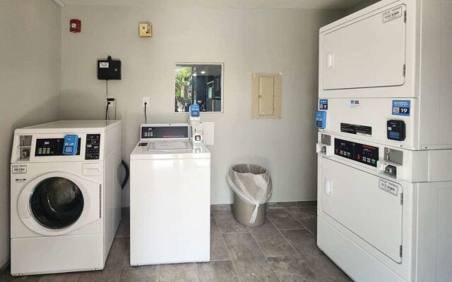 Motel 6 Venice, FL