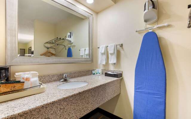 Quality Inn Cleveland North