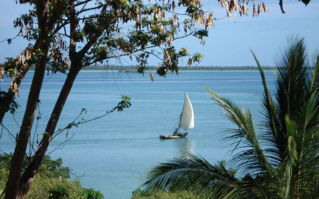 Kinasi Lodge