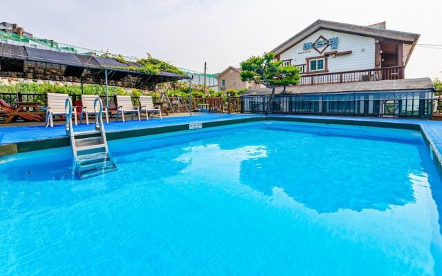 Ganghwa Badabit Pension