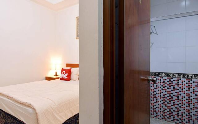 ZEN Rooms Near Ambassador Mall