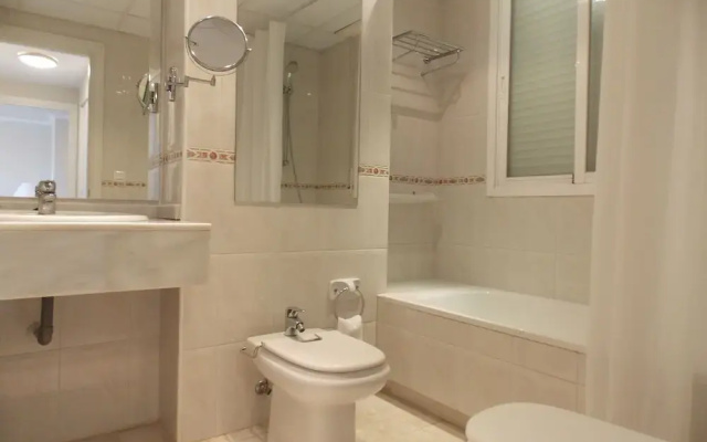 Beachside Apartment Near Puerto Banus