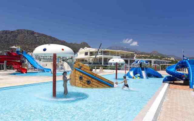 Mare Blue Hotel