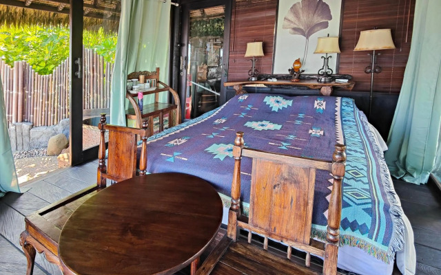 Beachfront Villa Nixie and the Sea