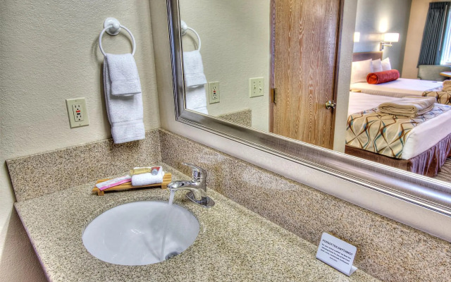 Super 8 by Wyndham Florence OR