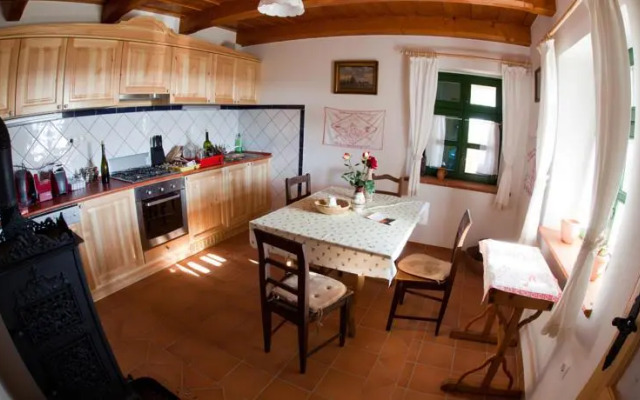 Öreghegyi Apartman