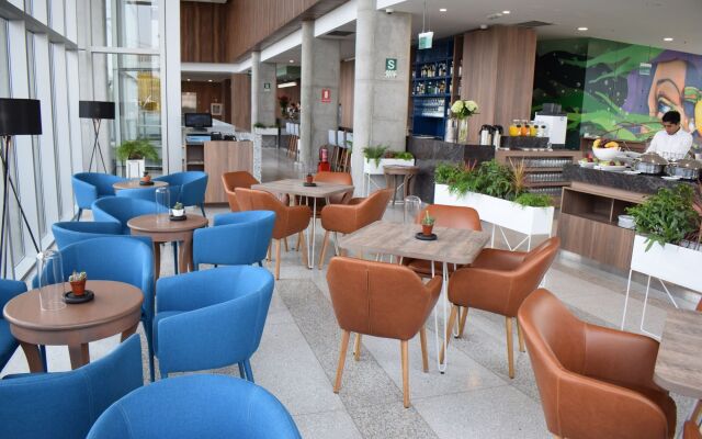 Holiday Inn Lima Airport by IHG