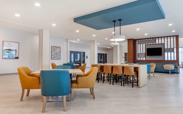 Comfort Suites Cottage Grove – Madison