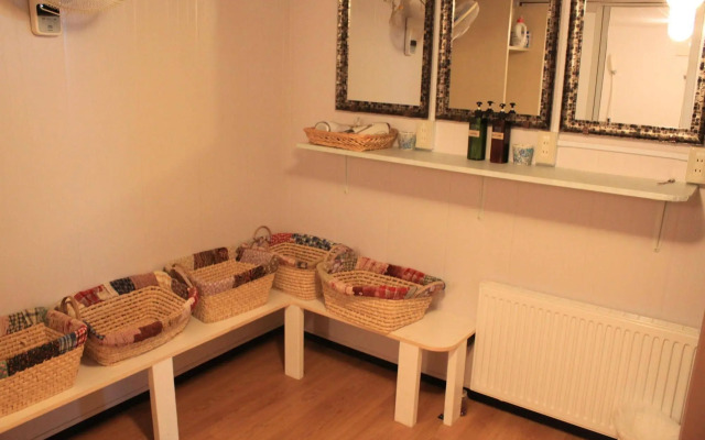 petit-hotel #MELON Furano