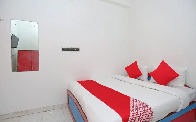 Oyo 28006 Hotel President