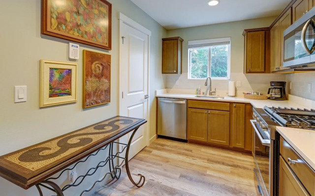 Stunning Seatac Gem w/ Modern Amenities!