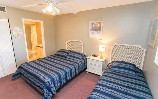 Oceanfront Luxury: 2BR Condo, St. Augustine