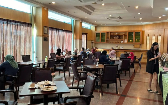 Kingston Hotel