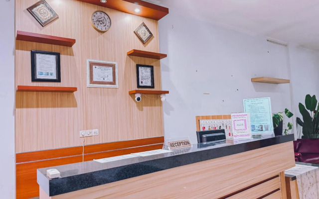 Apri Inn Syariah by Oyo Rooms