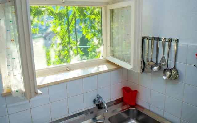 Romantic Apartment With big Garden and Grill