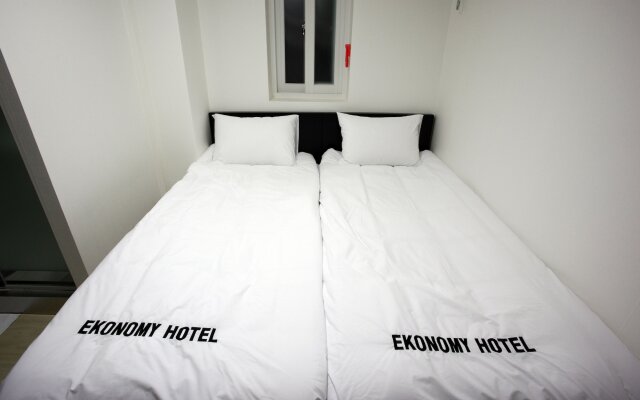 Ekonomy Hotel Myeongdong premier