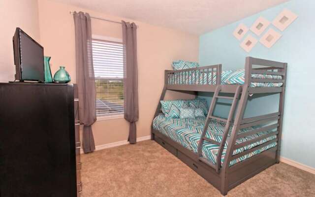 Townhome with Pool at Solterra