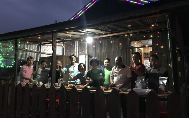 Arut Riverside Orangutan Guest house