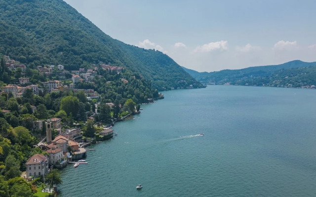 Simon's Apartment With Amazing View by Rent all Como