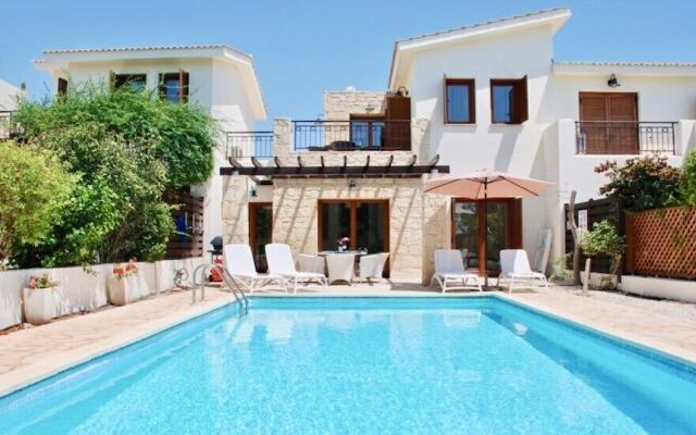 Beautiful 2 Bedroom Villa Proteus HG29 with private pool and pretty golf course views, Short walk to resort village square on Aphrodite Hills