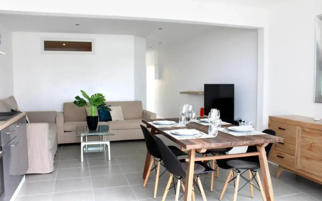 Blue Vista - 1 bedroom condo in Nettle Bay