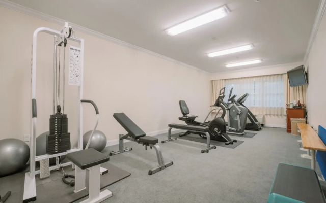 The Harbor Front Inn