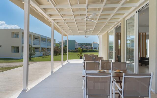 Manousis ApartHotel
