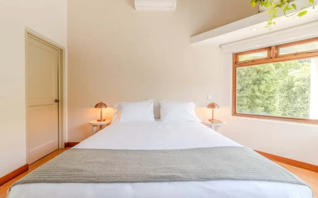 w Incredible 5BR House w Jacuzzi in El Poblado