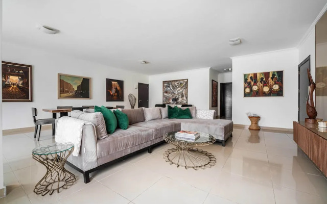 Urban Pumpkin 3-bedroom Apartment, Ikoyi