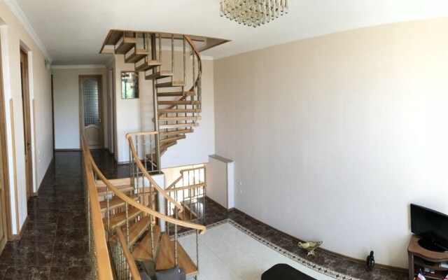 Bajo Guest House