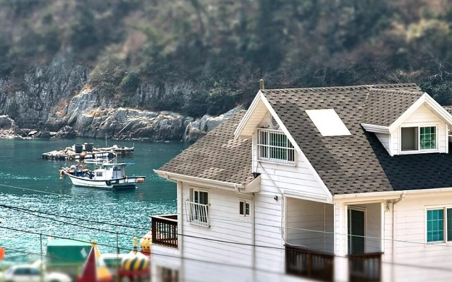 Namhae Blue Bird Pension